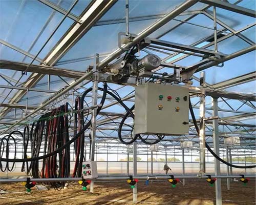 溫室噴灌機(jī)如何提高增溫保濕措施？