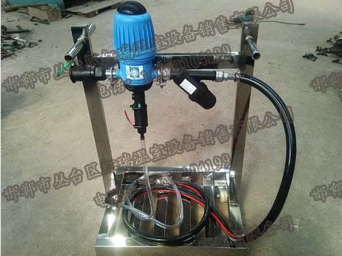 施肥機(jī)到底有什么特點(diǎn)，能讓大家喜愛(ài)？